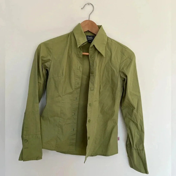 Twik green button down shirt  size XS - Picture 2 of 6